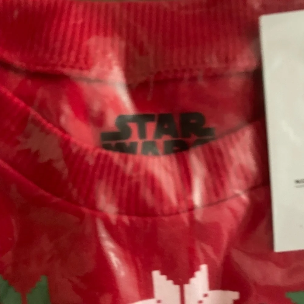NWT BIG BOYS Star Wars Mandalorian red ugly Christmas sweater / FLEECE CREWNECK